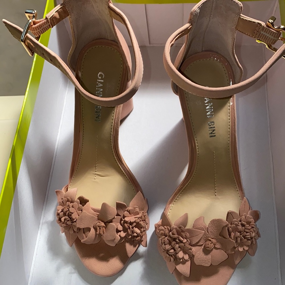 Gianni Bini Persian Pink sandal (Kehlani style).